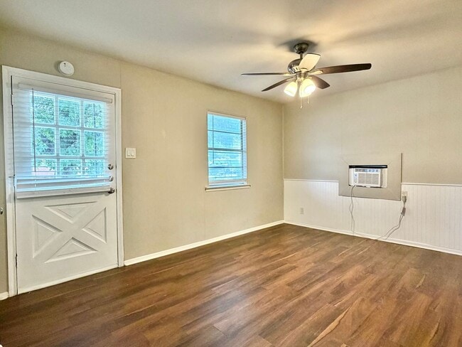 Building Photo - 1813 Wayne St