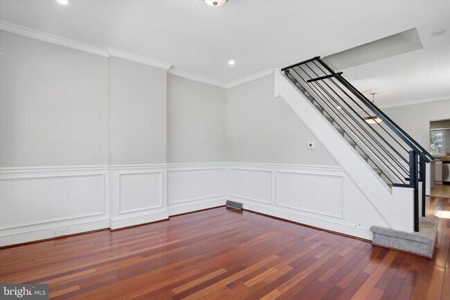 Building Photo - 54 Jefferson Ave