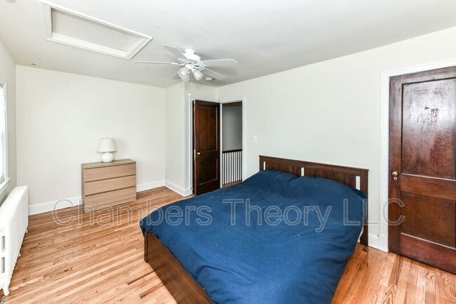 Building Photo - 2230 Observatory Pl NW
