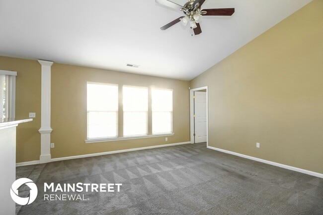 Building Photo - 3855 Thornaby Cir