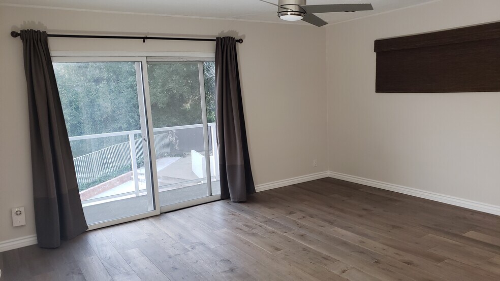 Building Photo - 18610 Paseo Nuevo Dr