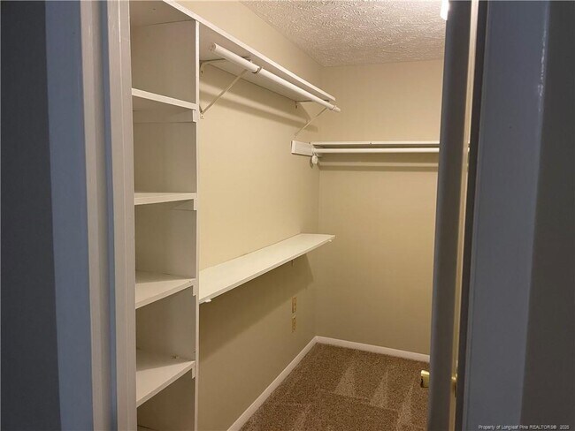 Building Photo - 1820 Tryon Dr