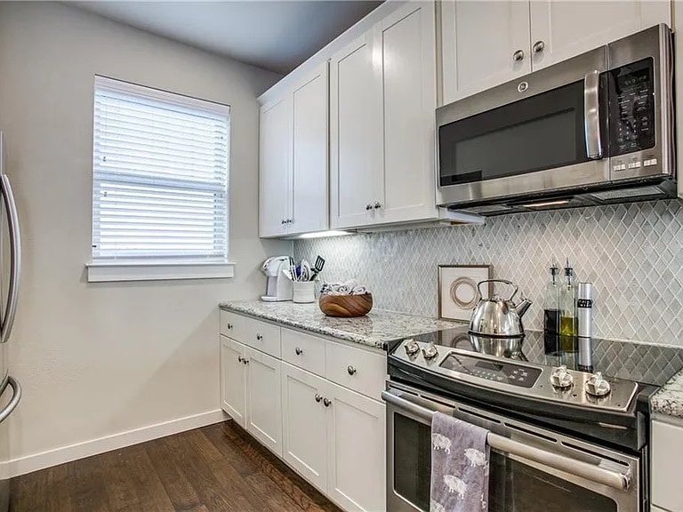 Building Photo - 5903 Lindell Ave