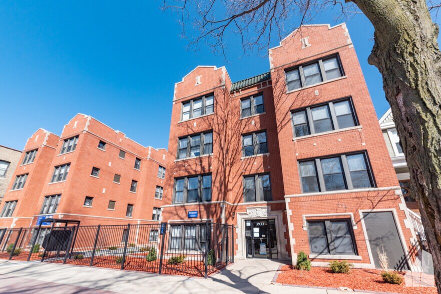 Building Photo - 3939 N Janssen