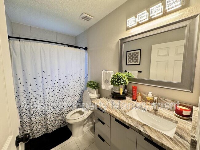 Building Photo - 15912 Indian Wells Ct