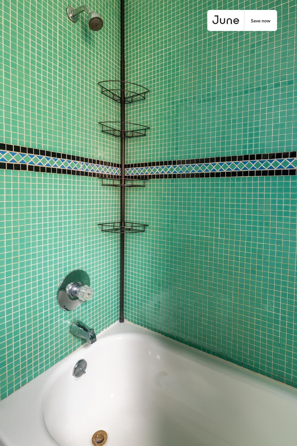 Building Photo - 611 E 11th St