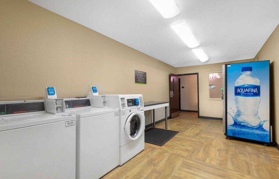 Building Photo - Furnished Studio-Charlotte - Pineville - P...