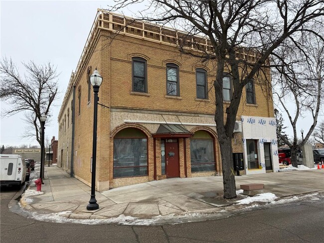 Building Photo - 542 Benson Ave SW