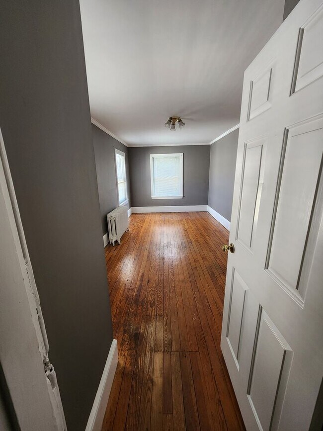 Building Photo - West Chester Historic Townhome - 4 bedrooms, 1 bath