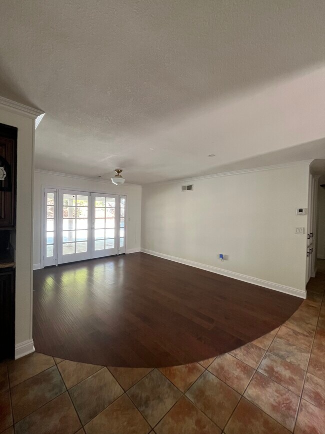 Building Photo - 12727 Shenley St