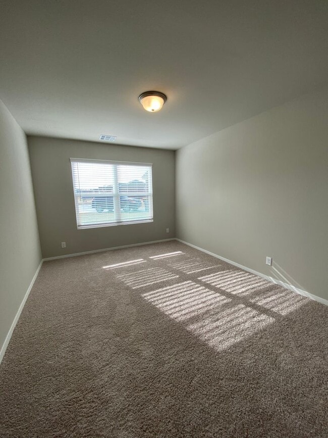 Building Photo - *Pre-leasing* Three Bedroom | Two Bath Hom...