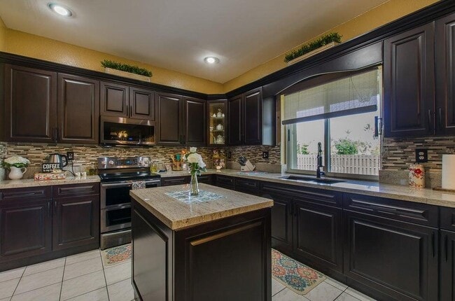 Building Photo - 9095 Indian River Run S