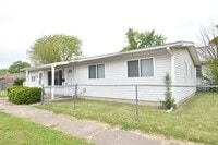 Building Photo - Mishawaka 3 bedroom ranch with large family room and fenced yard