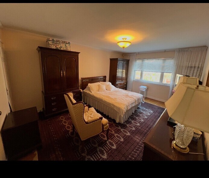 Building Photo - 105-37 65th Rd