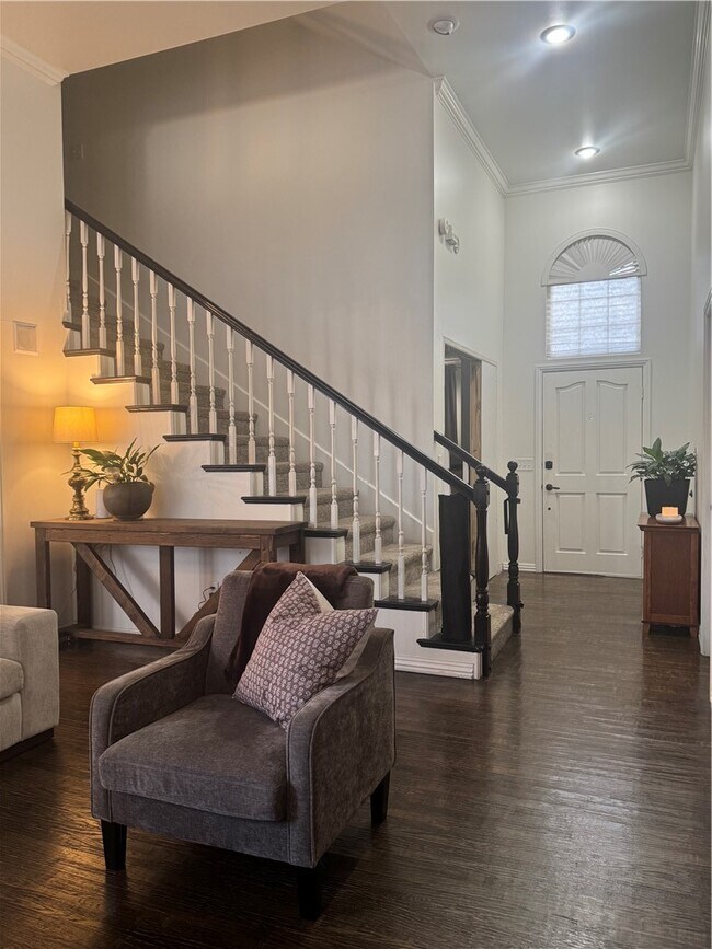 Building Photo - 101 Fox Glove Ln