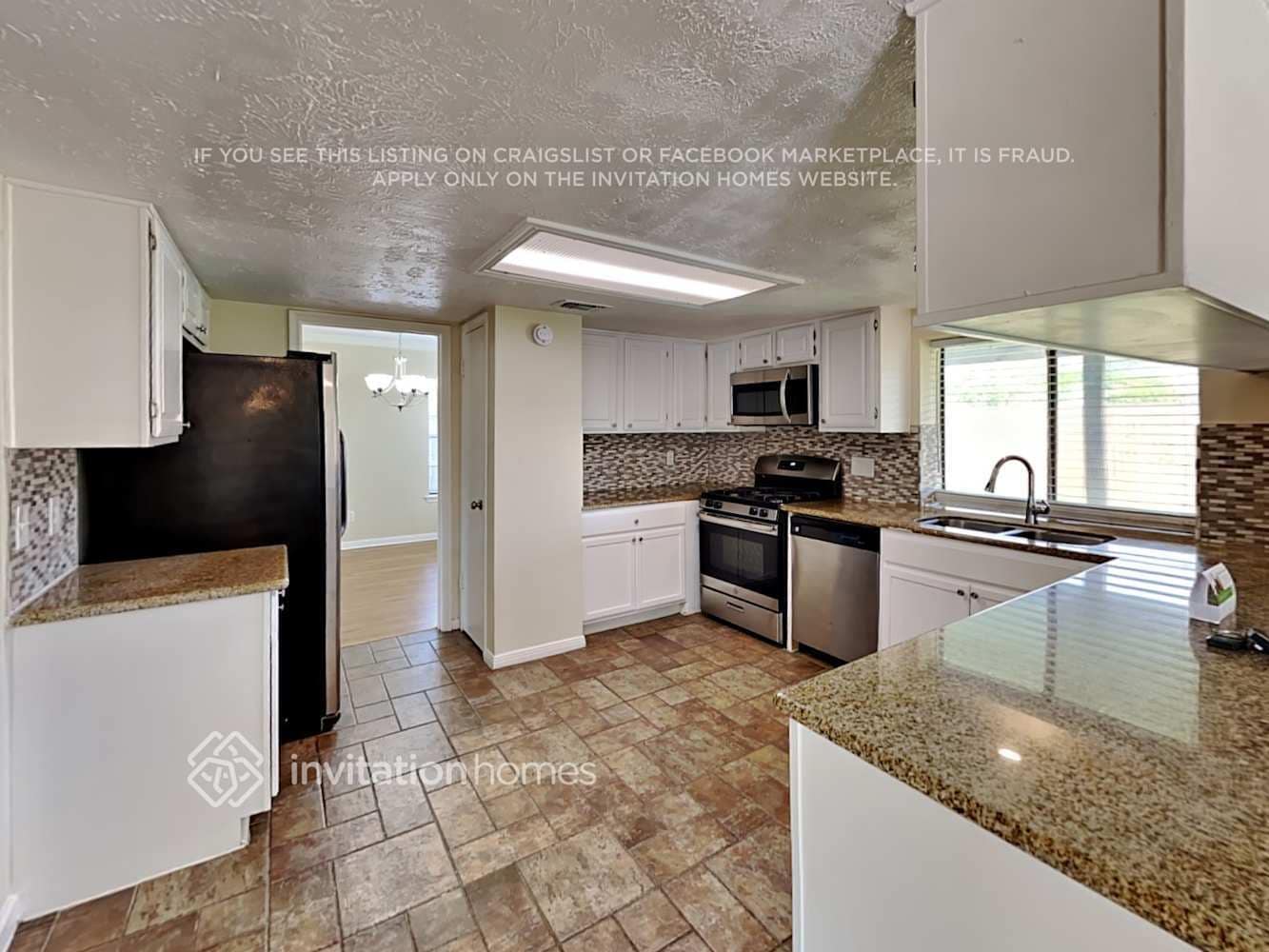 Building Photo - 3138 Mesquite Dr