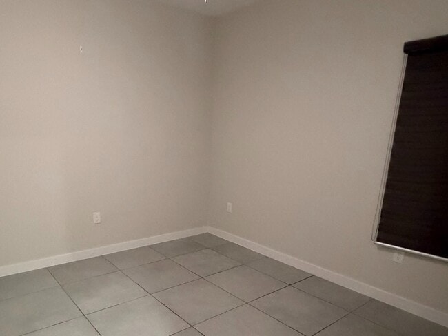 Building Photo - 1717 Fresnillo Dr
