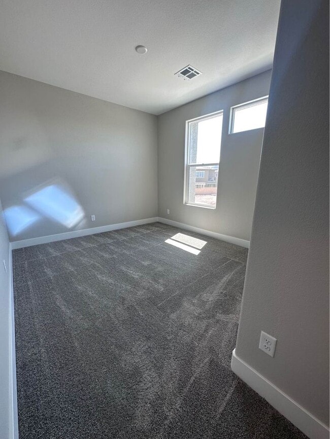 Building Photo - 678 Cottonwood Hill Pl