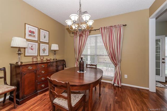 Building Photo - 6924 Lenhart Dr