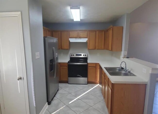 Building Photo - 14927 Diamond Way