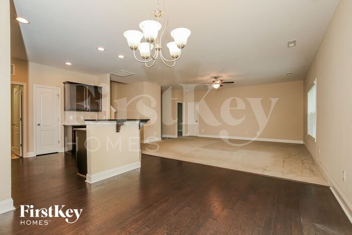 Building Photo - 732 Breeders Cup Dr