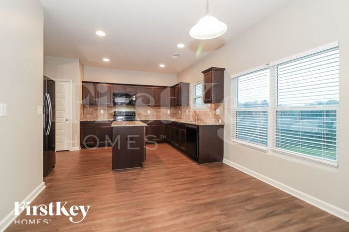 Building Photo - 1425 Cragston Dr