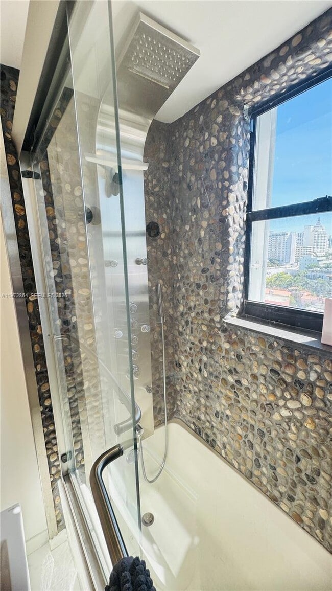 Building Photo - 1775 Washington Ave