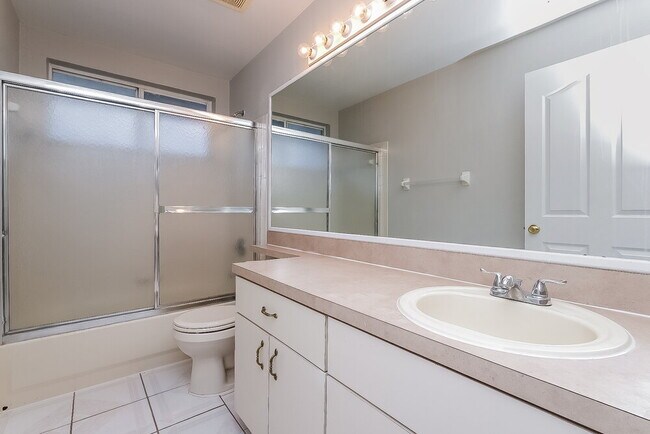 Building Photo - 1541 Scotch Pine Dr