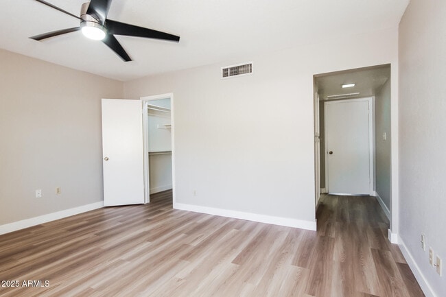 Building Photo - 7653 E Vista Dr