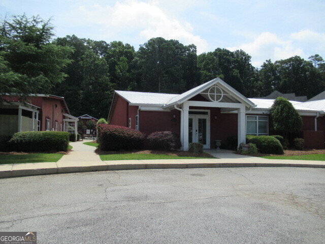 Building Photo - 392 Mill Pond Crossing