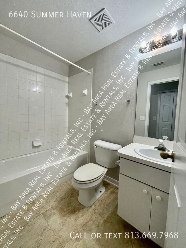 Building Photo - 6640 Summer Haven Dr