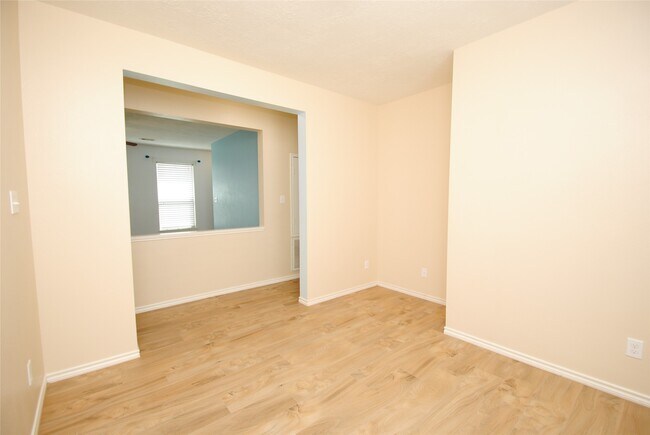 Building Photo - 18410 Fair Grange Ln