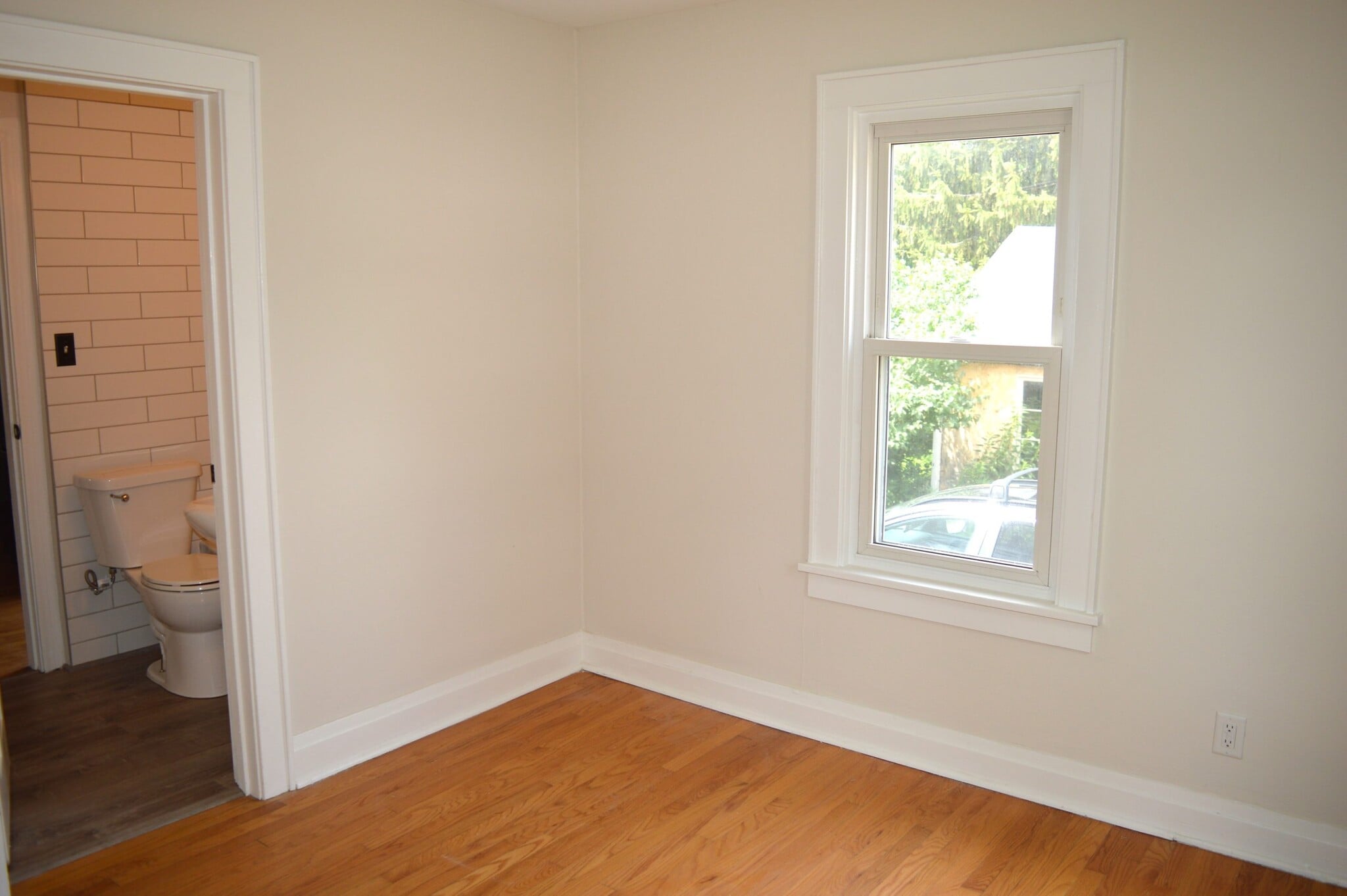 Building Photo - 1612 Packers Ave