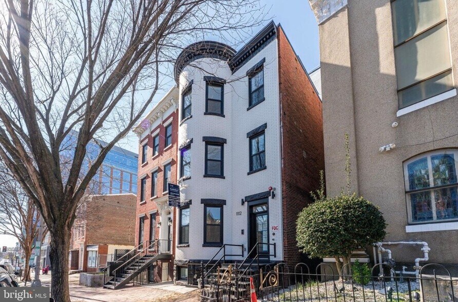 Building Photo - 1112 6th St NW