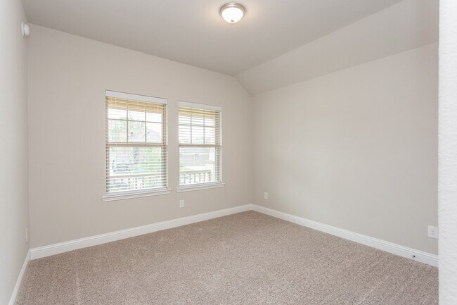 Building Photo - 16 Florentino Vine Pl