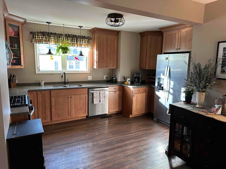 Building Photo - 35 Lyle Rd