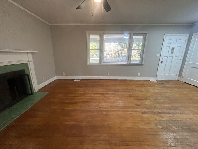 Building Photo - 623 S Beltline Blvd