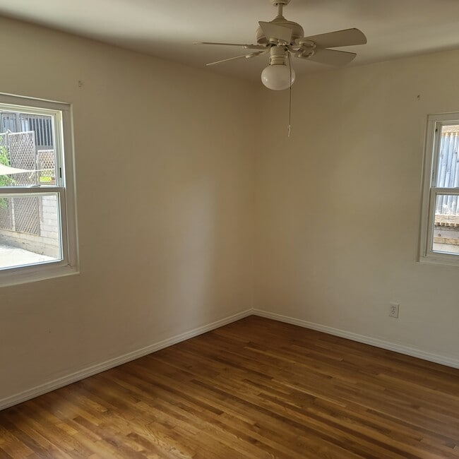Building Photo - 4843 1/2-4642 Long Branch Ave