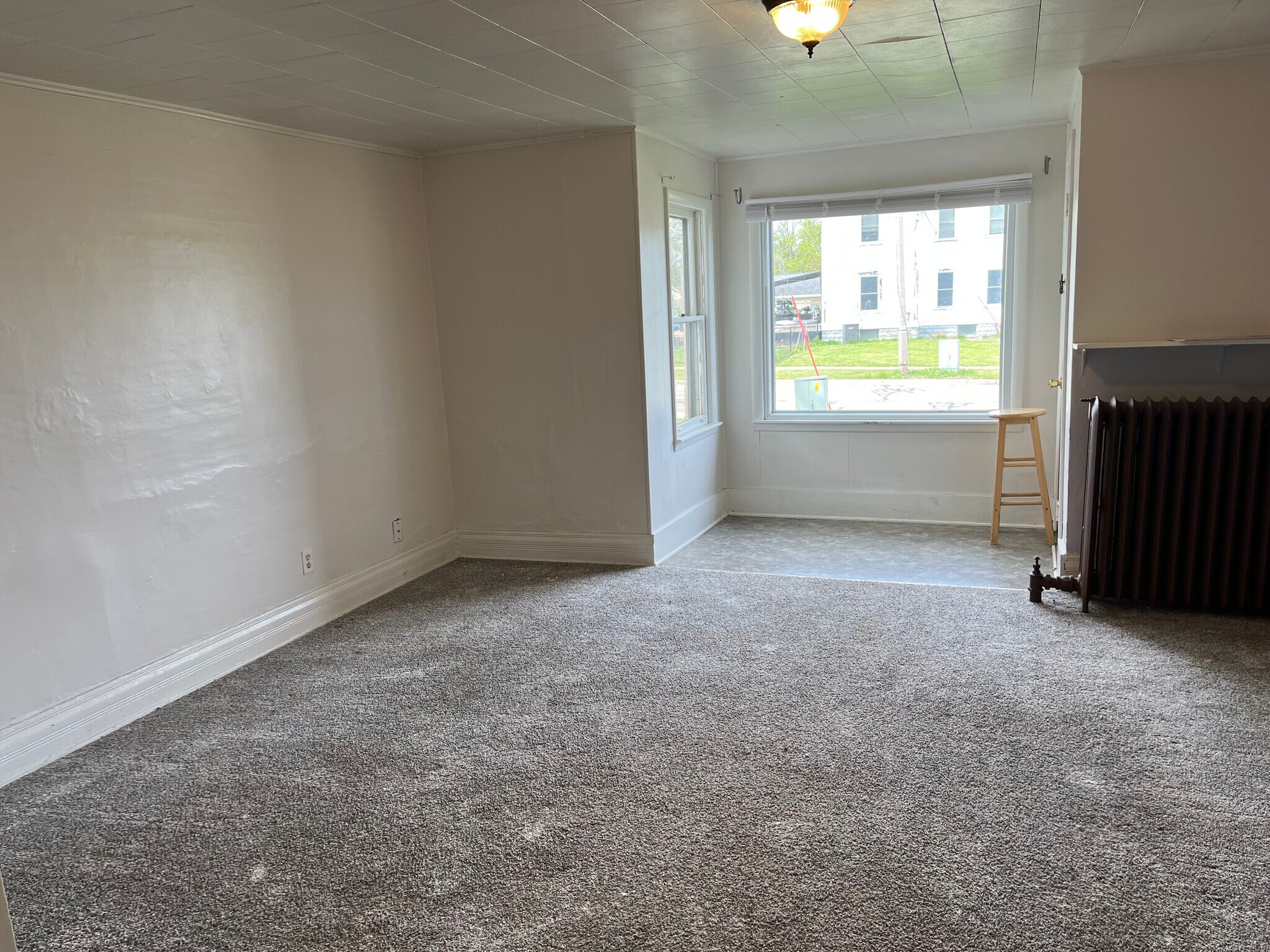 Family room - 180 Martin St