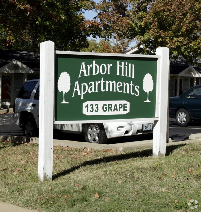 Arbor Hill Apartments 133 Grape Ave Maryland Heights MO 63043