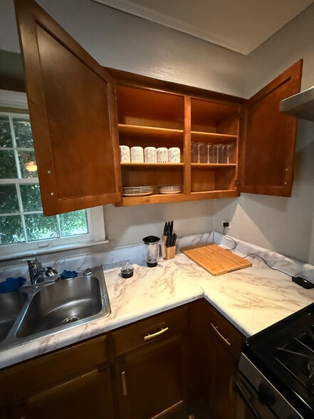 Building Photo - 2766 Union Ave