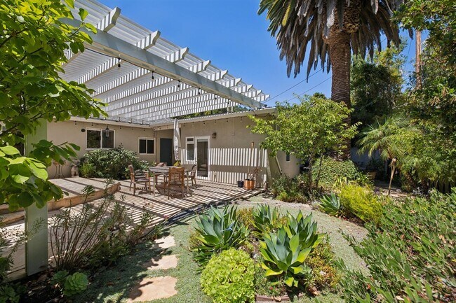 Building Photo - Beautiful Ranch Home with Bonus Room & Detached ADU | Minutes to Downtown