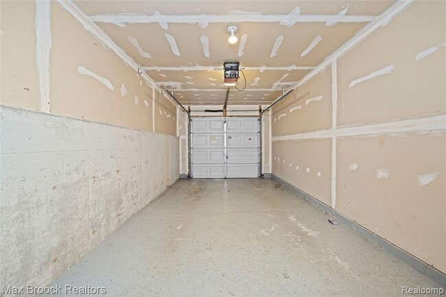 Building Photo - 1071 Beaver Run