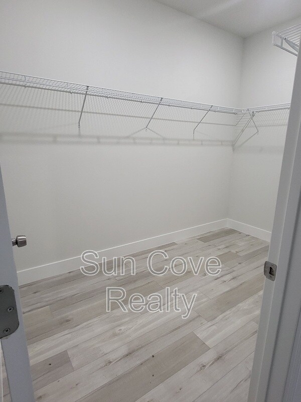 Building Photo - 1604 W Gainsboro Ln