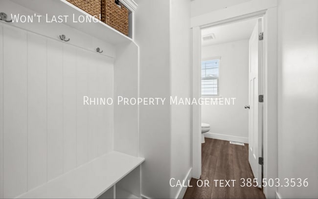 Building Photo - 4891 N Nile Dr