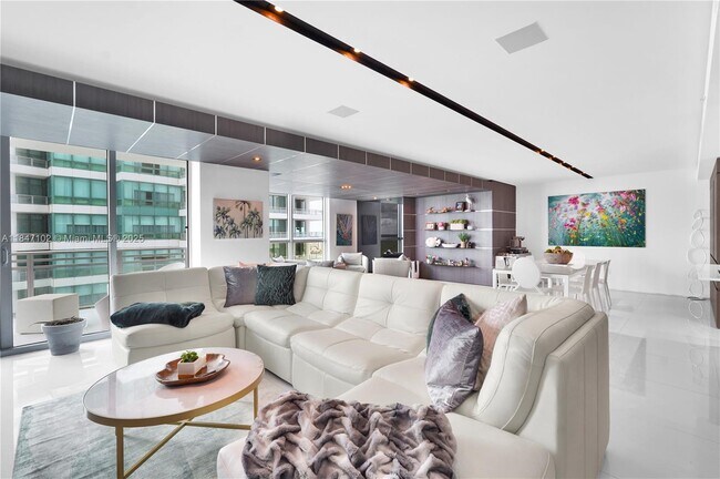 Building Photo - 3535 S Ocean Dr