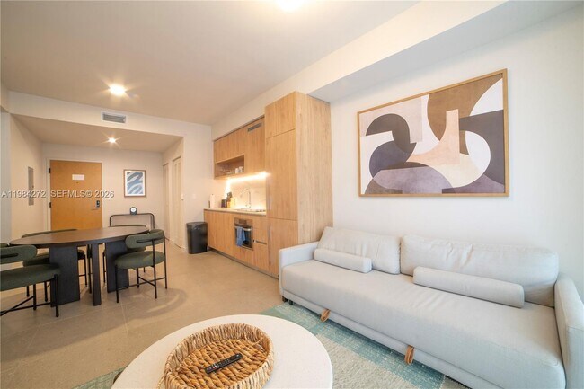 Building Photo - 11 NE 6th St