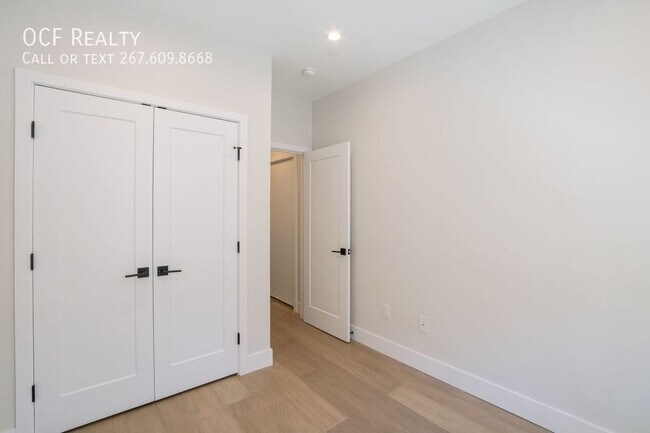 Building Photo - 2147 N Franklin St