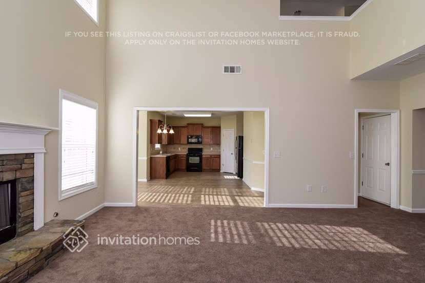 Building Photo - 3465 Gardenside Dr SW