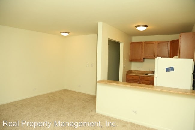 Building Photo - 2206 N Berkshire Rd